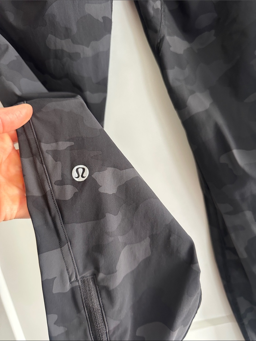 Lululemon Adapted State High-Rise Jogger *28" Heritage 365 Camo Deep Coal Multi - Picture 9 of 13